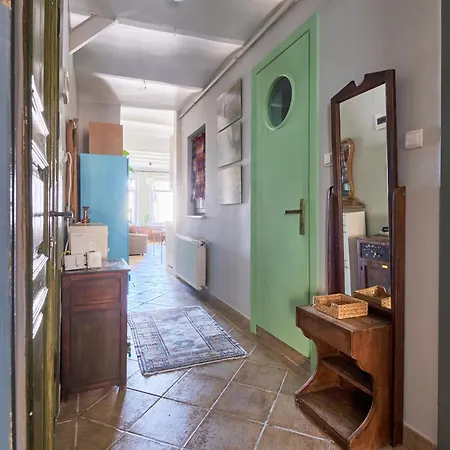 Historical In Galata Apartment *
