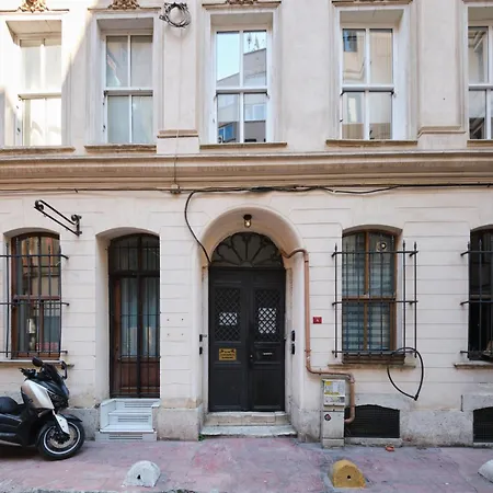 Apartment Historical In Galata *