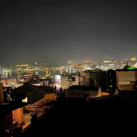 Apartment Historical In Galata